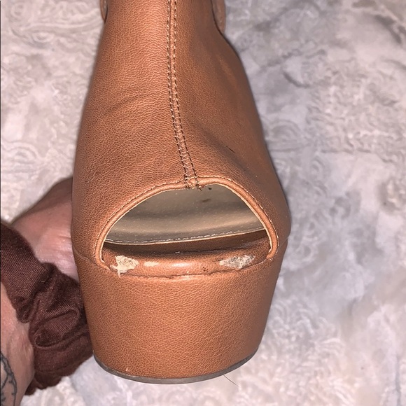 Platforms - Picture 6 of 7